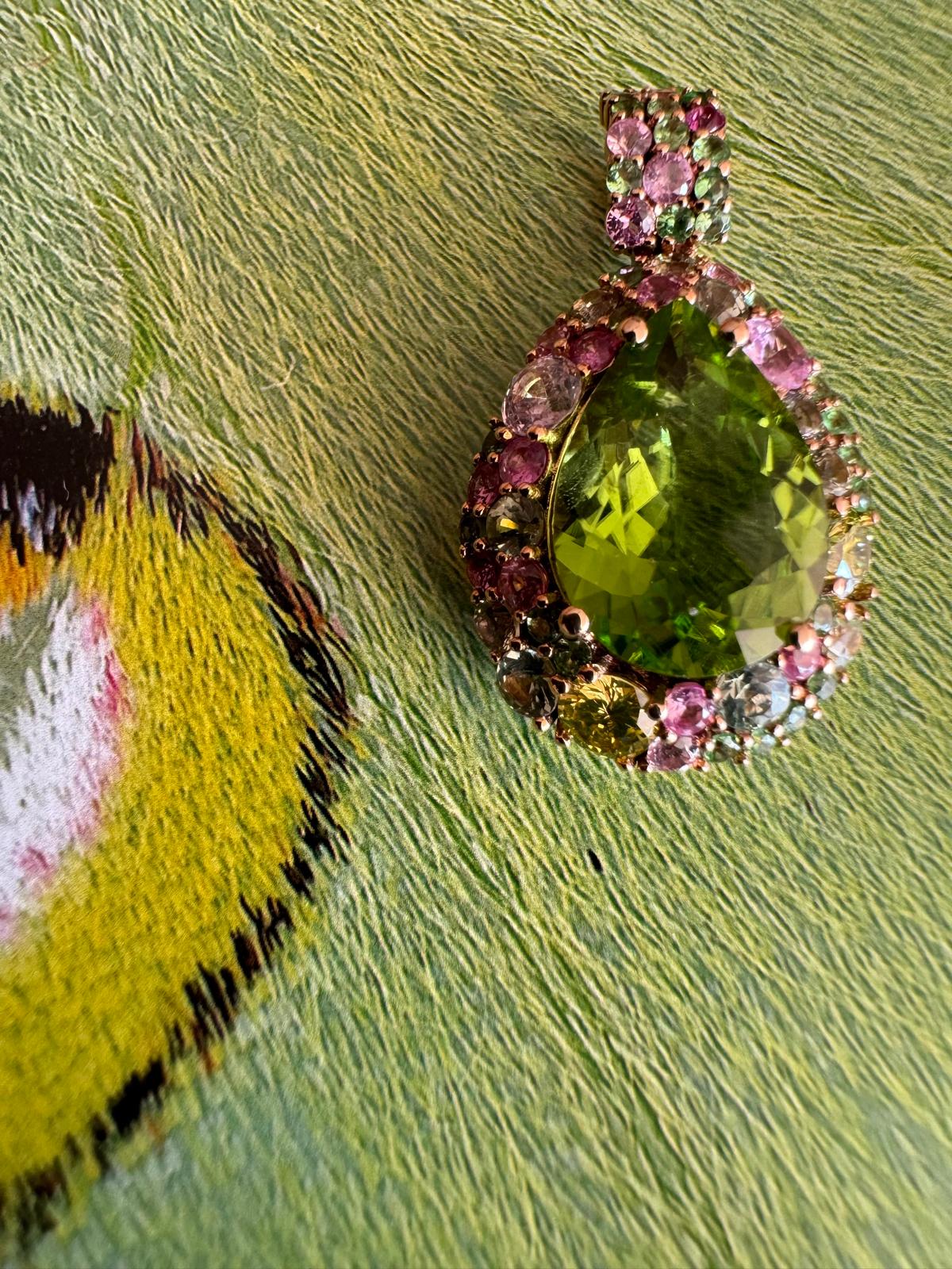 Classic Pear - Green Rose