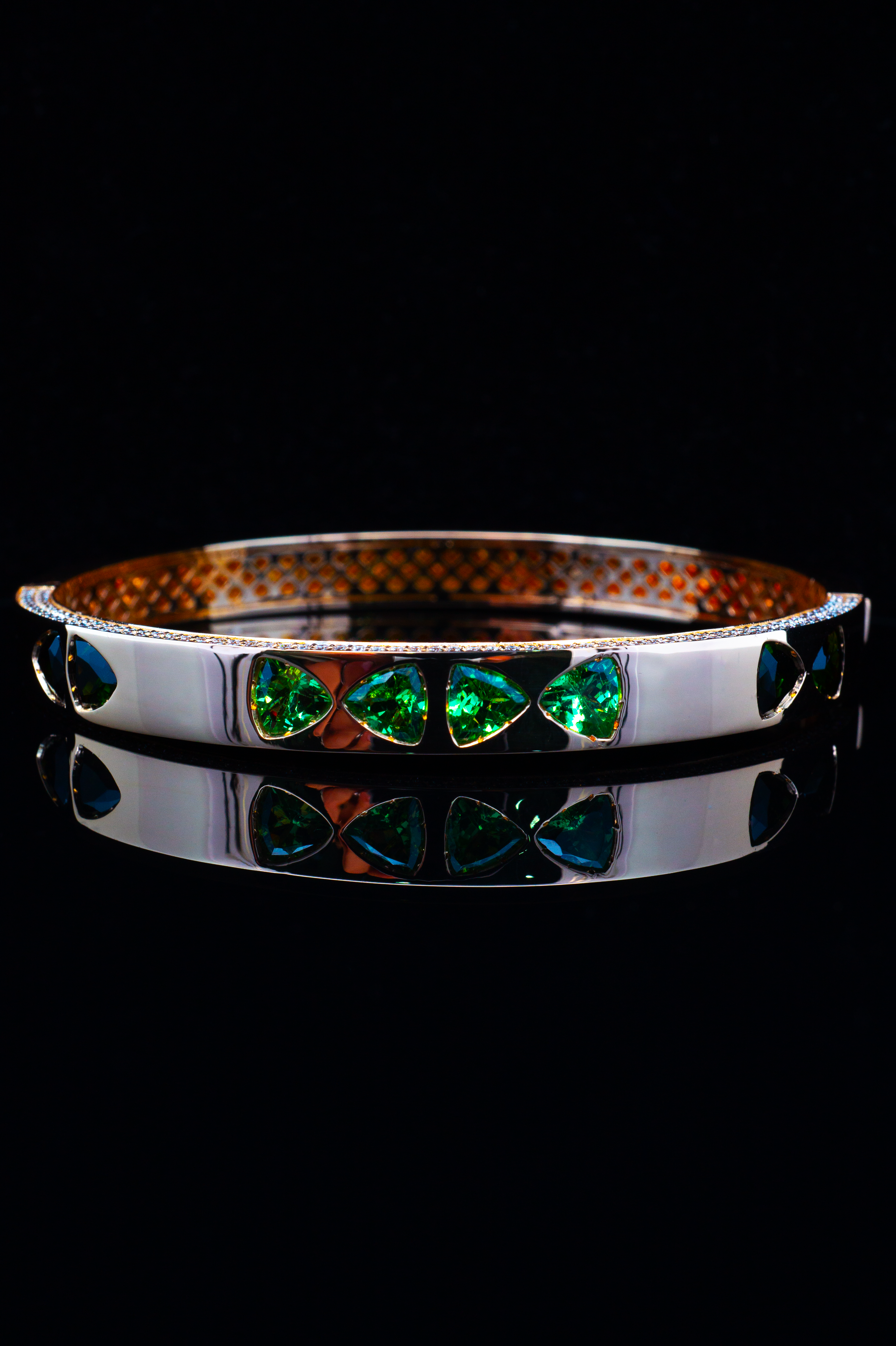 Slave Bangle – Tsavorite & Diamond Pave (0.02ct)