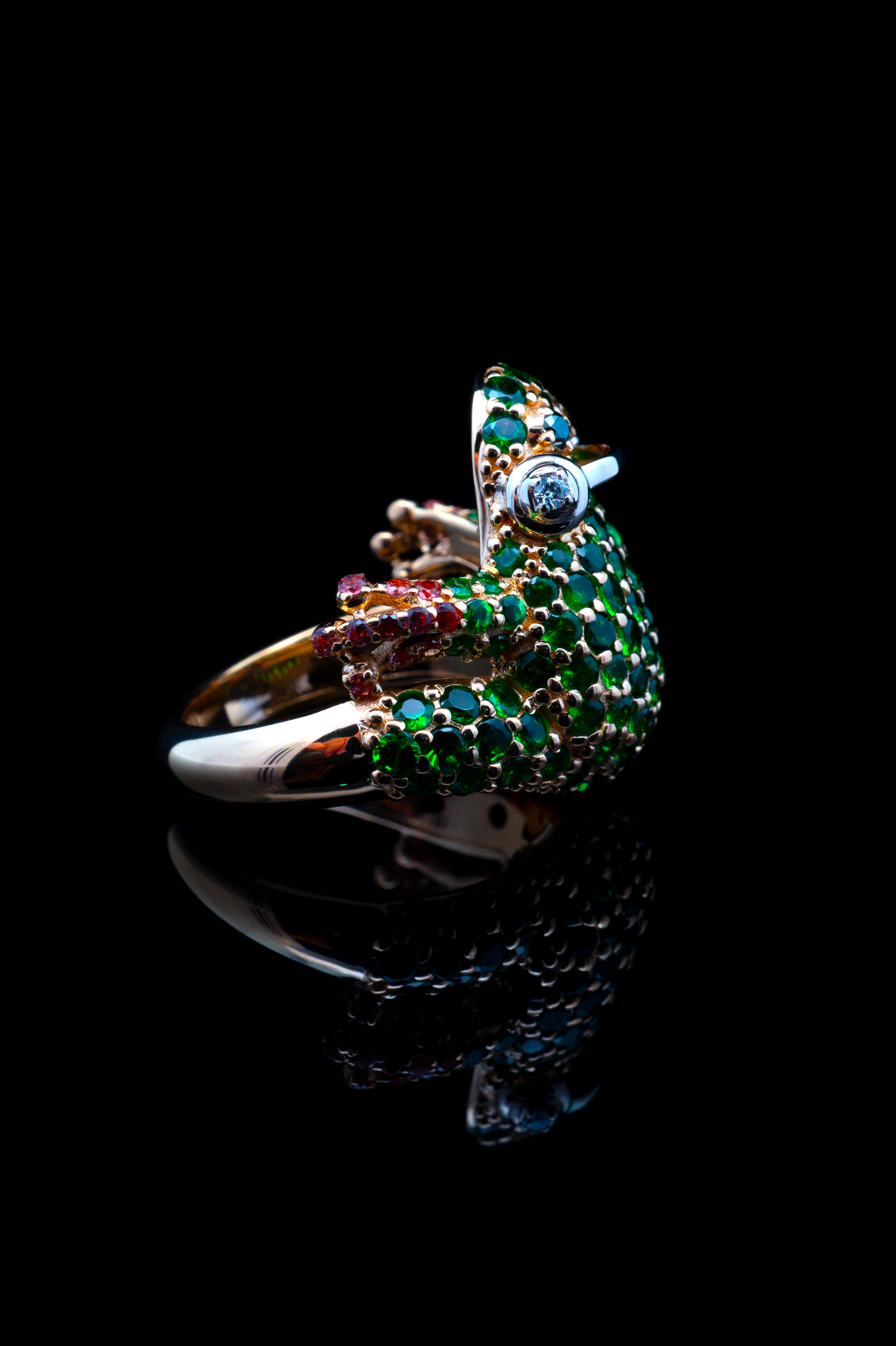 DJ Ranidae (Frog) - Tsavorite garnet