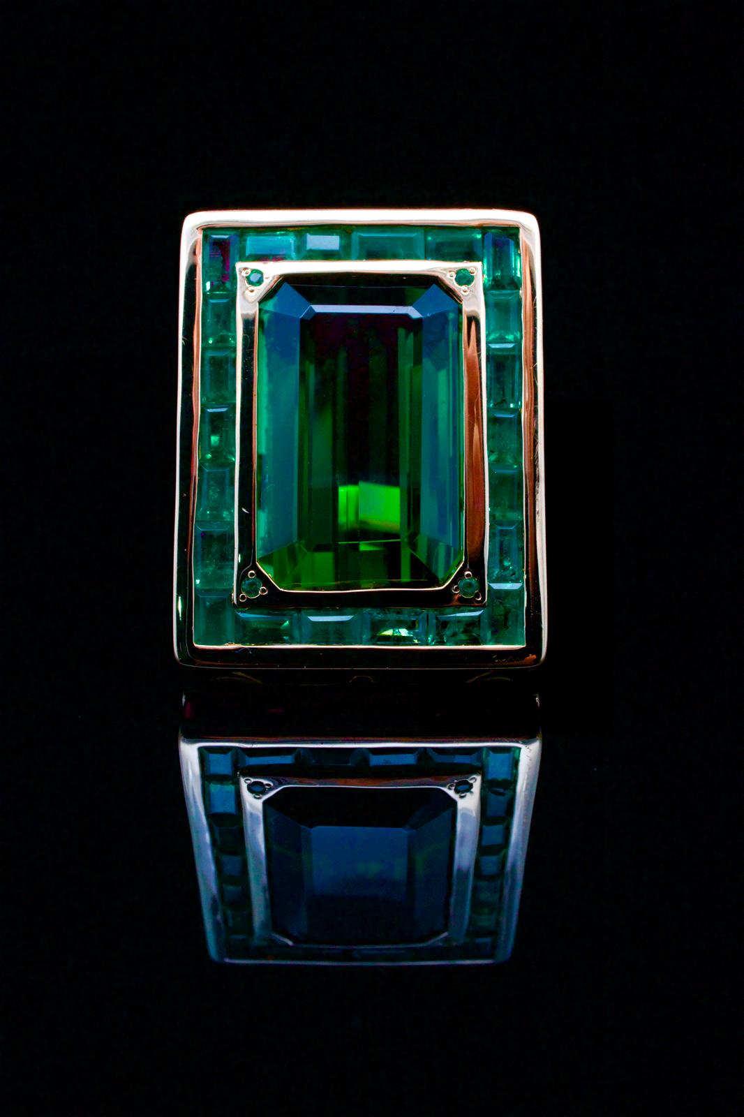 'Power Mauer' limited edition - green/red