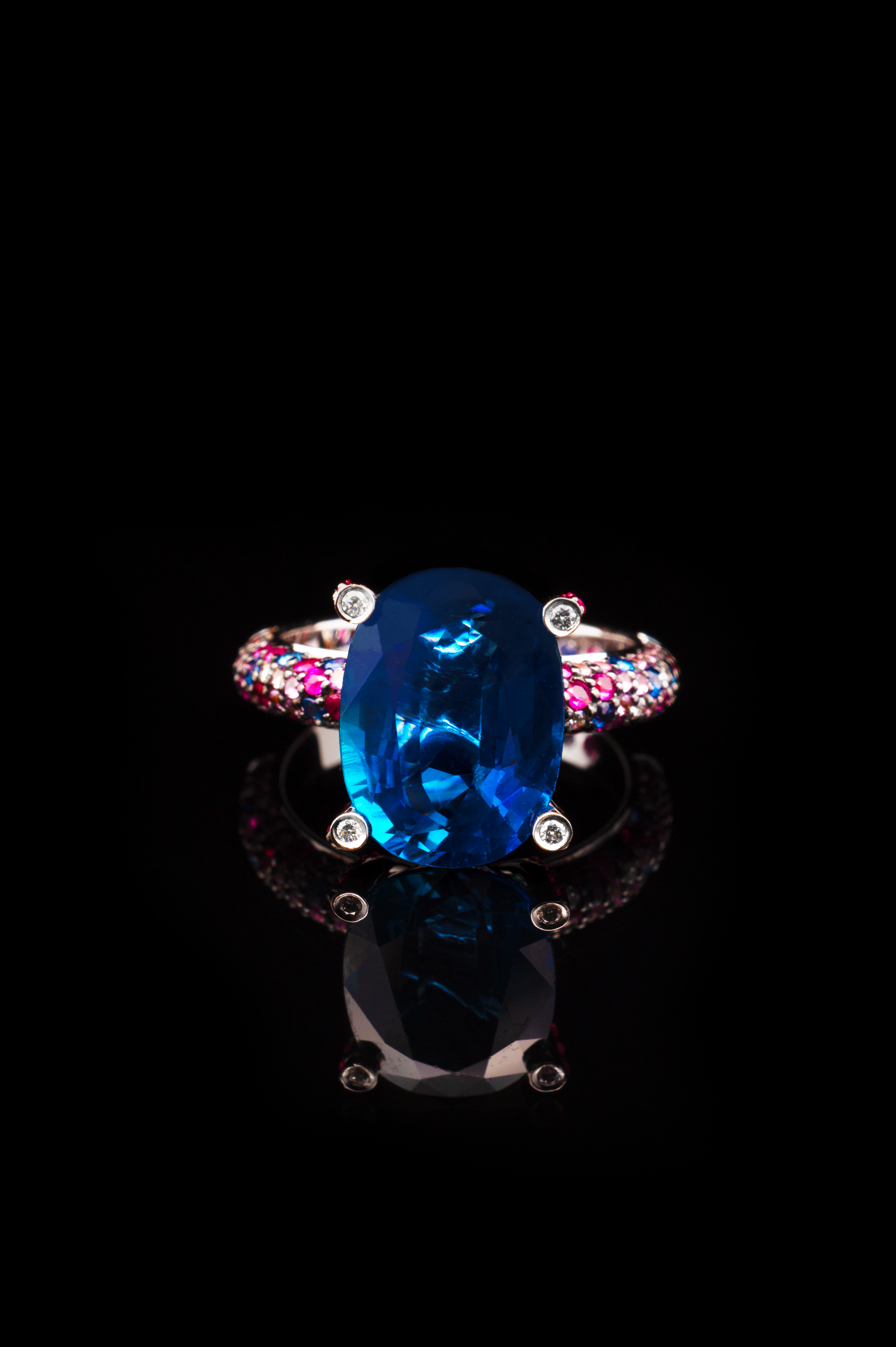 Royal Siam - Blue Pink